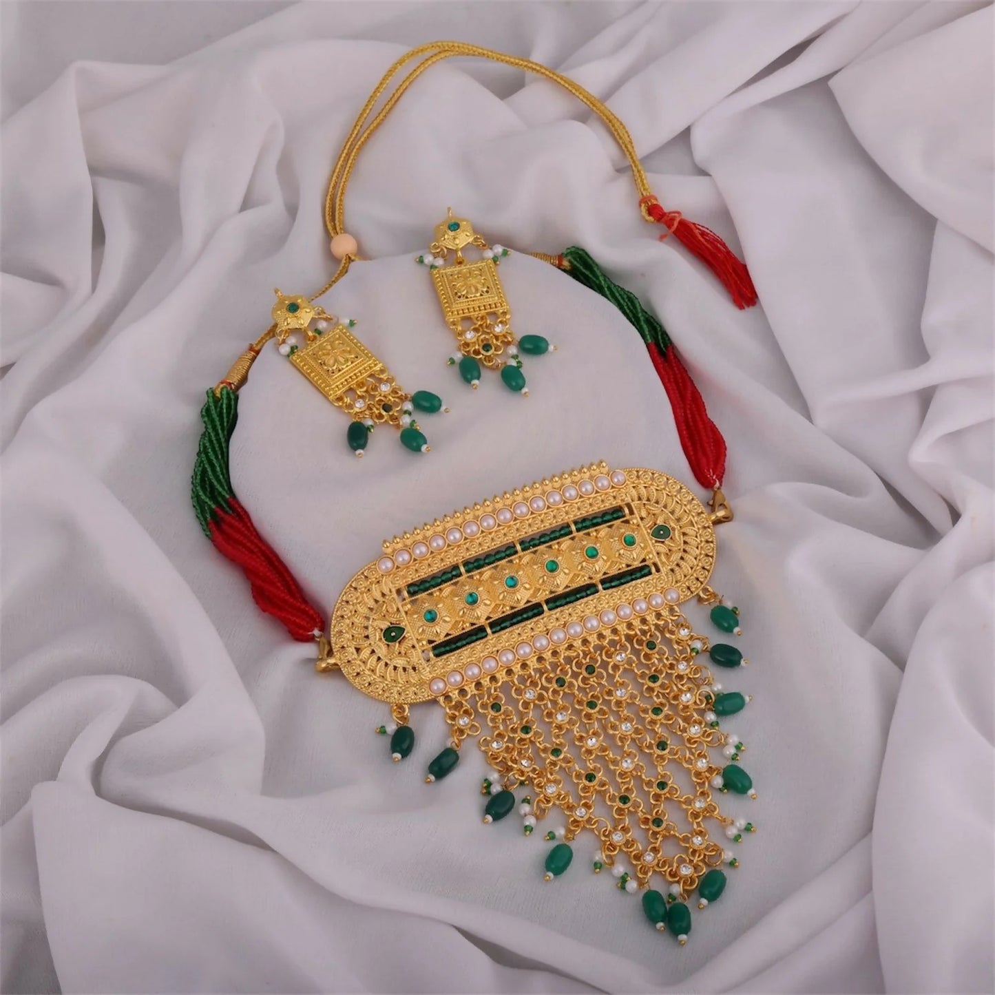 Rajputi Royal Green Aad – Traditional Rajasthani Jewellery set with Earrings