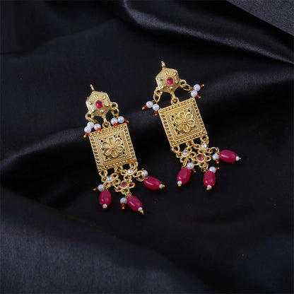 Handcrafted Rajasthani Rajwadi Aad with Ruby Latkan & Pearls with Earrings